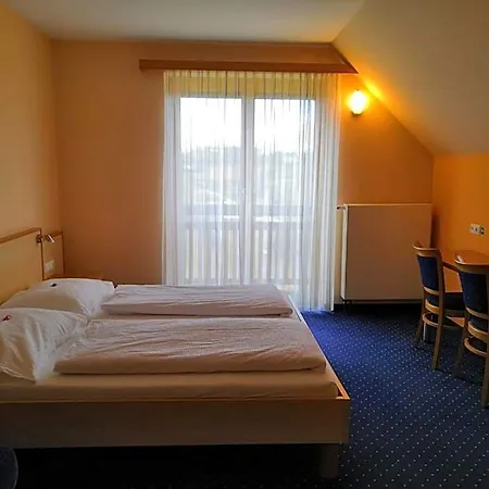 Hotell Kunstcafe Burgau